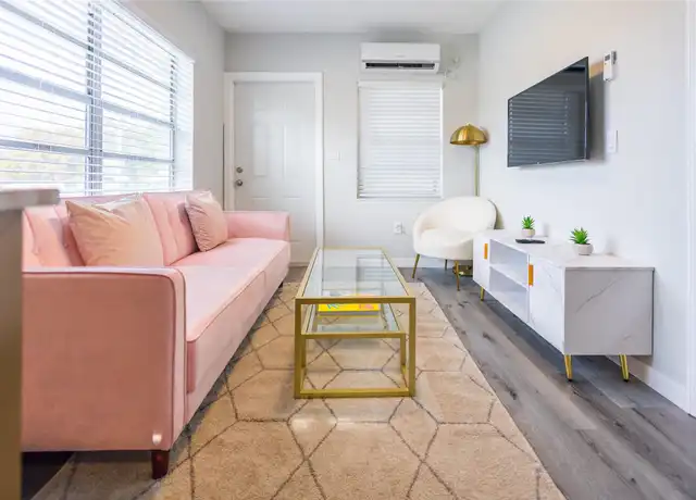 Property at 140 NE 71st St Unit 04, Miami, FL, 33138, 1 bed, 1 bath, [object Object]