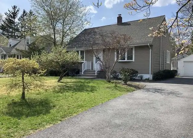 Property at 447 Berkshire Rd, Ridgewood, NJ, 07450, 4 beds, 2 baths, [object Object]