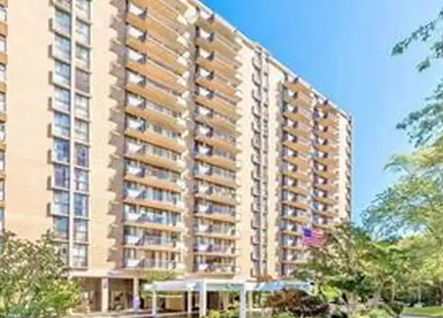 Property at 6100 Westchester Park Dr Unit TR11, College Park, MD, 20740, 2 beds, 2 baths, [object Object]