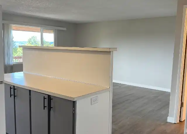 Property at 308 Summit Ave N Unit 14, Kent, WA, 98030, 1 bed, 1 bath, [object Object]