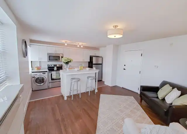 Property at 836 Park Ave Unit 105 A500 Pet Friendly, Omaha, NE, 68105, 1 bed, 1 bath, [object Object]
