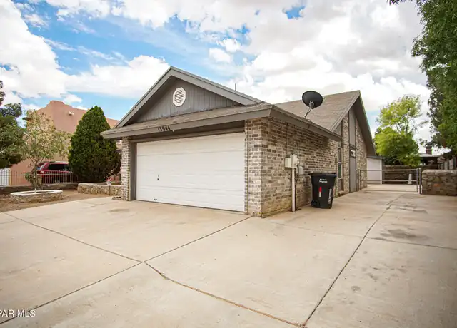 Property at 13944 Roslyn Dr, Horizon City, TX, 79928, 3 beds, 2 baths, [object Object]