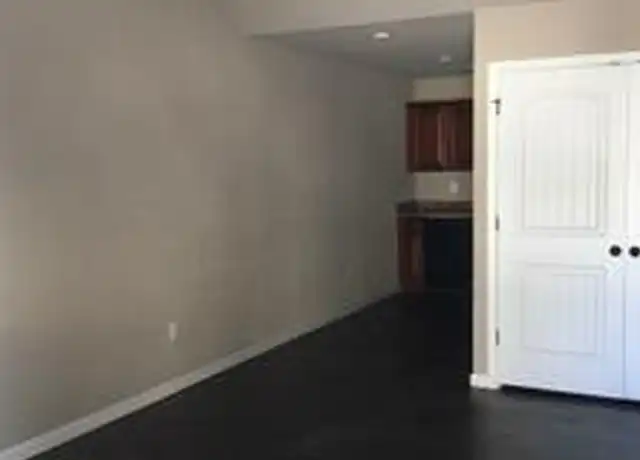Property at 1719 Arch St, Jonesboro, AR, 72401, 2 beds, 1 bath, [object Object]