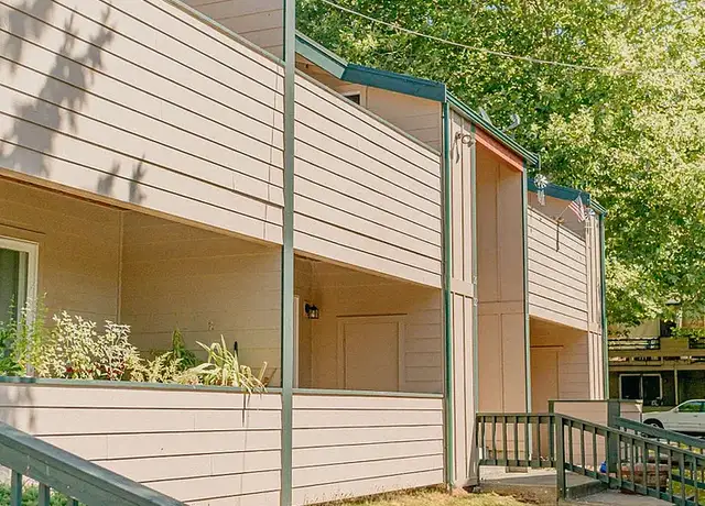 Photo of 1717 Texas St, Bellingham, WA 98229