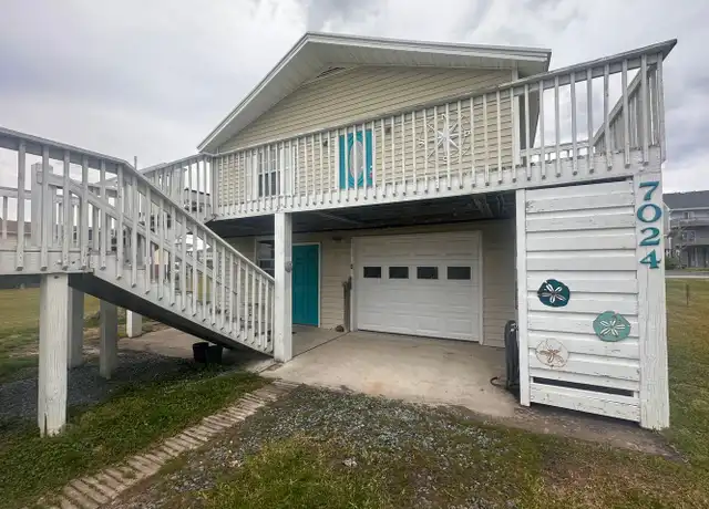 Property at 7024 7th St, Surf City, NC, 28445, 2 beds, 1 bath, [object Object]