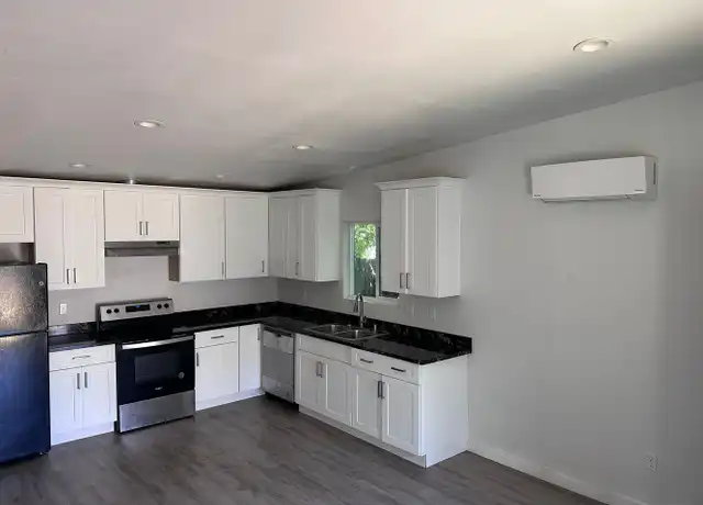 Property at 3020 Solons Aly, Sacramento, CA, 95816, 2 beds, 1 bath, [object Object]