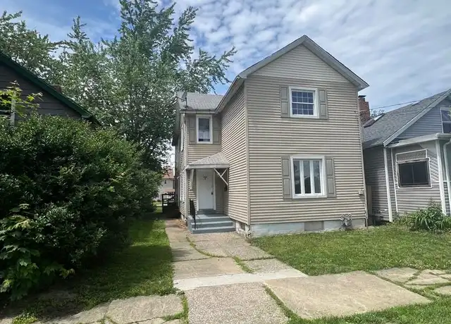 Property at 1122 E 11th St Unit 1, Erie, PA, 16503, 3 beds, 1 bath, [object Object]