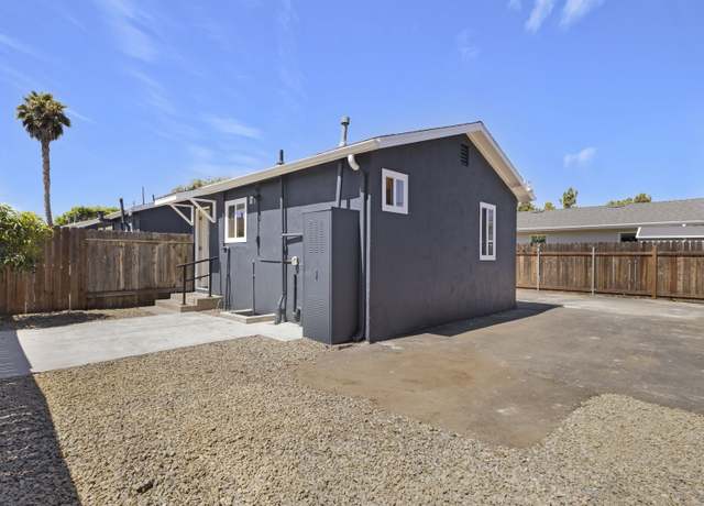 Photo of 4822 8th St Unit D, Carpinteria, CA 93013