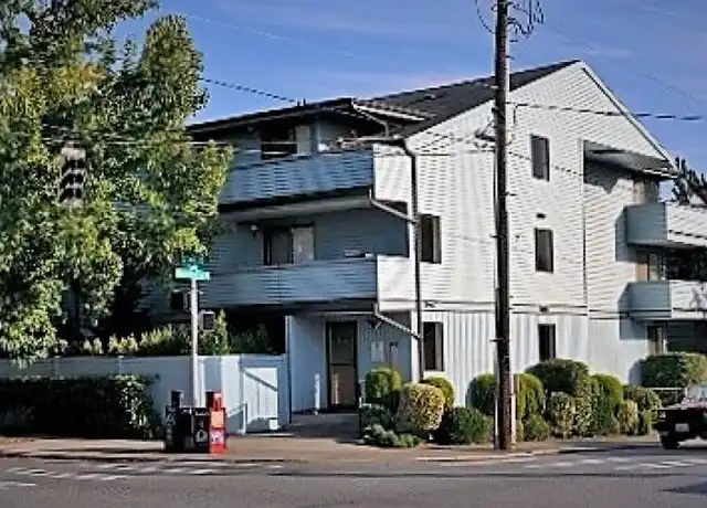 Property at 3940 Wallingford Ave N Unit 303, Seattle, WA, 98103, 1 bed, 1 bath, [object Object]