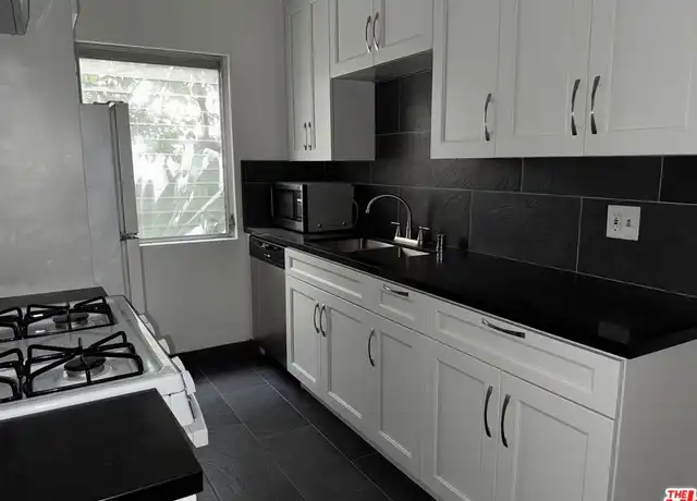 Property at 1475 S Wooster St, Los Angeles, CA, 90035, 10 beds, 11 baths, [object Object]