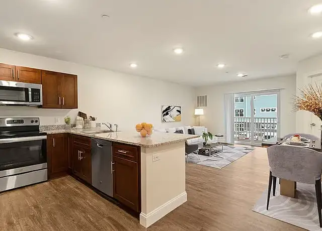 Photo of 10 Wilson St, Chelmsford, MA 01824