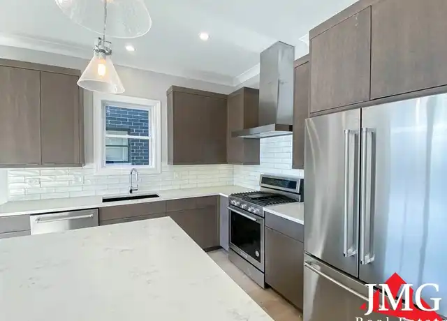 Property at 3343 N Kenmore Ave Unit 3N, Chicago, IL, 60657, 2 beds, 2 baths, [object Object]