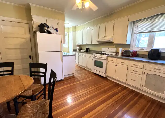 Property at 25 Fuller St Unit 2, Waltham, MA, 02453, 5 beds, 1 bath, [object Object]