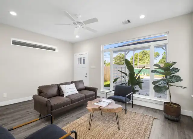 Property at 8016 Willow St Unit B, Houston, TX, 77088, 3 beds, 2.5 baths, [object Object]