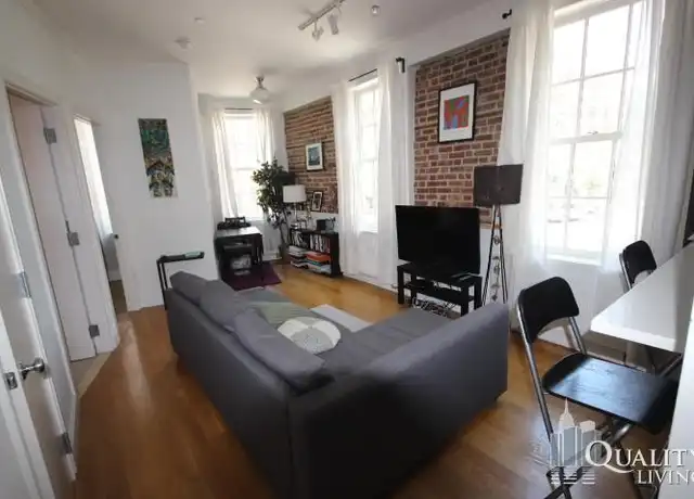 Property at 252 W 10th St, New York, NY, 10014, 1 bed, 1 bath, [object Object]