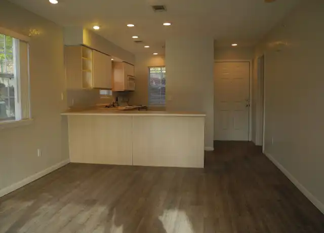 Property at 585 Timbercreek Rd Unit I-102, Branson, MO, 65616, 2 beds, 2 baths, [object Object]