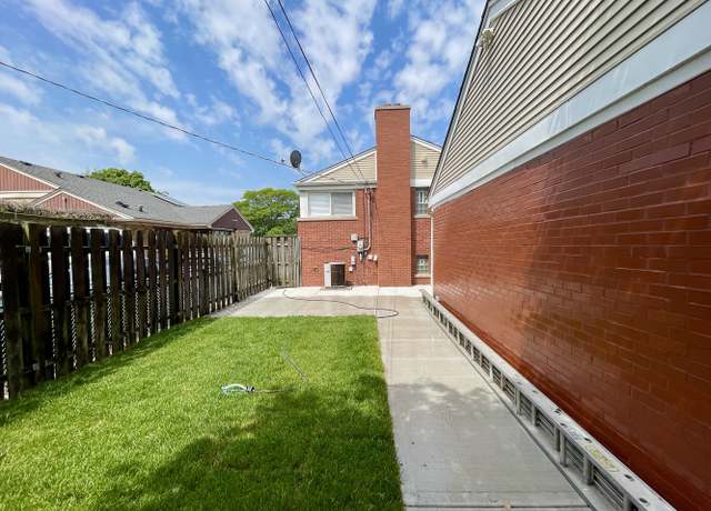 Photo of 7075 N Cicero Ave, Lincolnwood, IL 60712