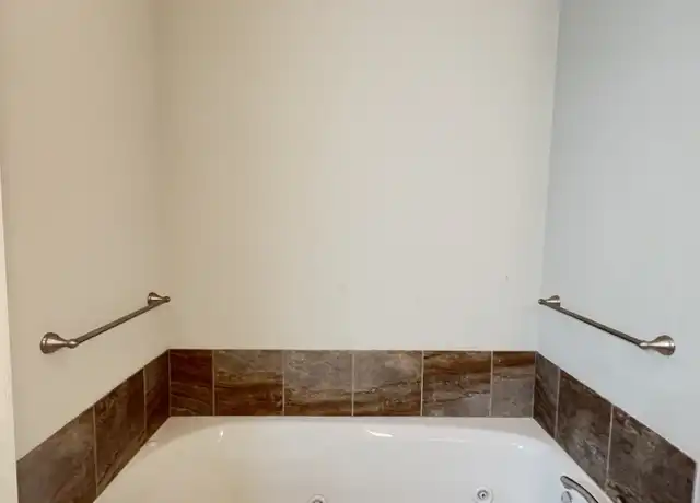 Property at 8027 Seville Ct, Baton Rouge, LA, 70820, 3 beds, 2 baths, [object Object]