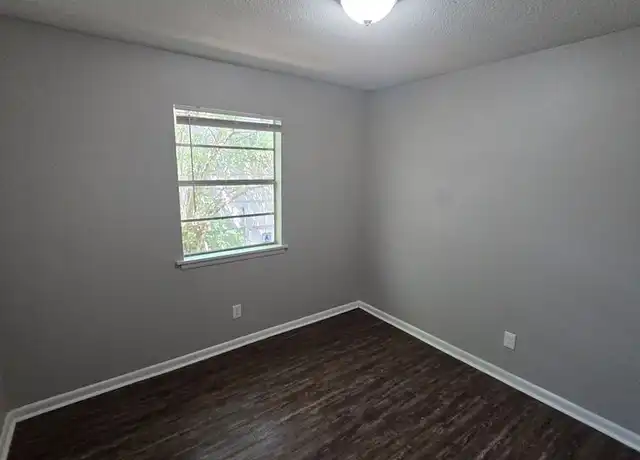 Property at 1011 Ferrell Dr, Jacksonville, AR, 72076, 2 beds, 1 bath, [object Object]