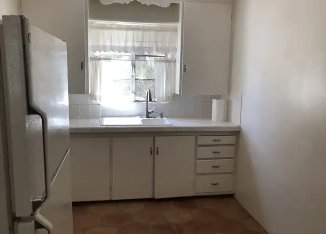 Property at 1411 Marble Ave NW, Albuquerque, NM, 87104, 1 bed, 1 bath, [object Object]