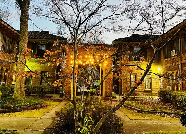 Property at 1969 Poplar Ave, Memphis, TN, 38104, 1 bed, 1 bath, [object Object]
