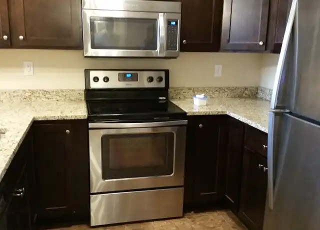 Property at 601-615 W Historic Mitchell St Unit 101, Milwaukee, WI, 53204, 2 beds, 1 bath, [object Object]