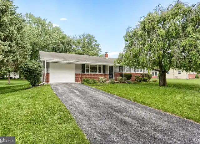 Property at 426 Linden St, Mechanicsburg, PA, 17050, 3 beds, 1.5 baths, [object Object]
