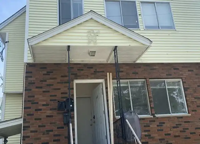 Property at 167 College Ave Unit 3, Somerville, MA, 02144, 4 beds, 1 bath, [object Object]