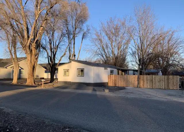 Property at 210 N Johnson Ave, Fruitland, ID, 83619, 3 beds, 2 baths, [object Object]