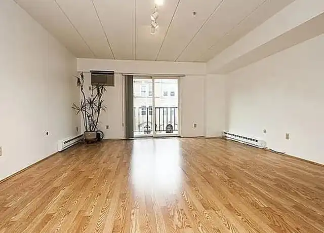 Property at 125 Pleasant St #309, Brookline, MA, 02446, 2 beds, 2 baths, [object Object]
