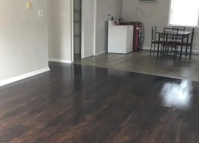 Property at 708 Portsmouth Blvd Unit B, Portsmouth, VA, 23704, 2 beds, 1 bath, [object Object]