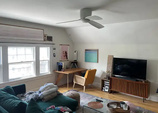 Property at 111 Bishop St Unit 2, New Haven, CT, 06511, 2 beds, 1 bath, [object Object]