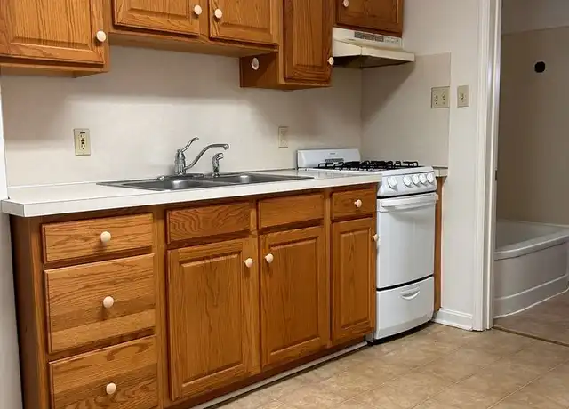Property at 743 Skyline Dr Unit 3, Lancaster, PA, 17601, 2 beds, 1 bath, [object Object]