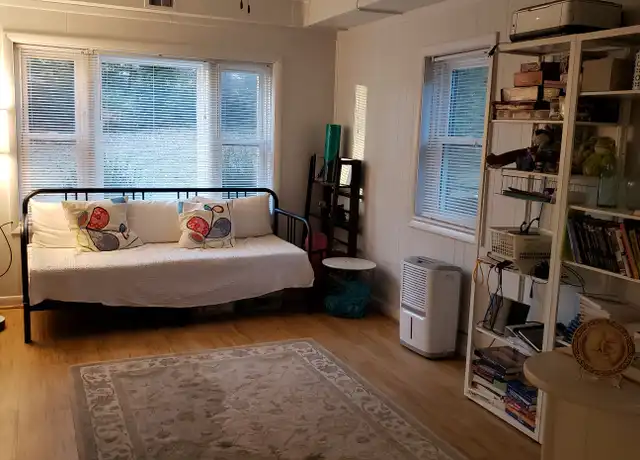 Property at 1211 Rugby Rd, Charlottesville, VA, 22903, 1 bed, 1 bath, [object Object]