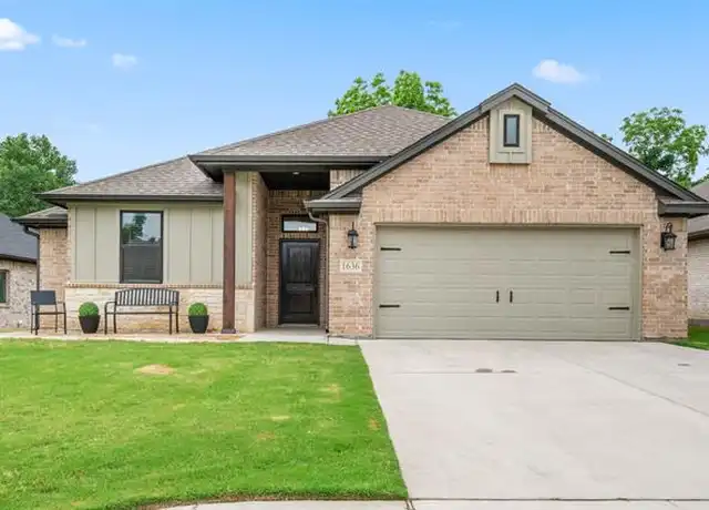 Property at 1636 Town Creek Cir, Weatherford, TX, 76086, 3 beds, 2 baths, [object Object]