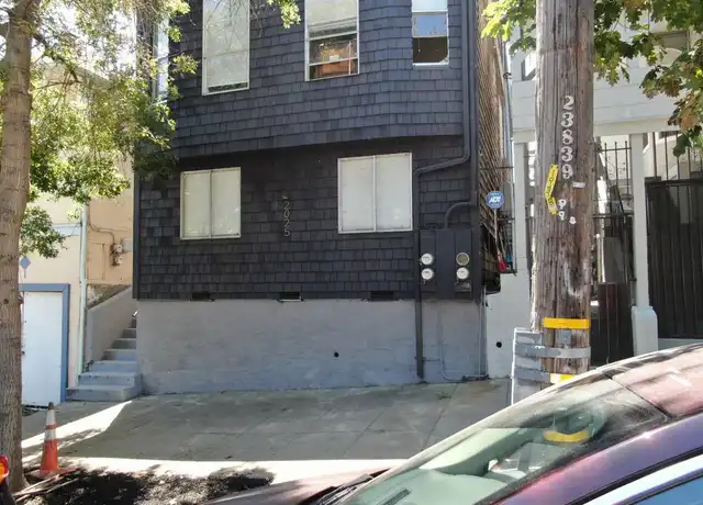 Property at 2025 E 20th St, Oakland, CA, 94606, 3 beds, 1 bath, [object Object]