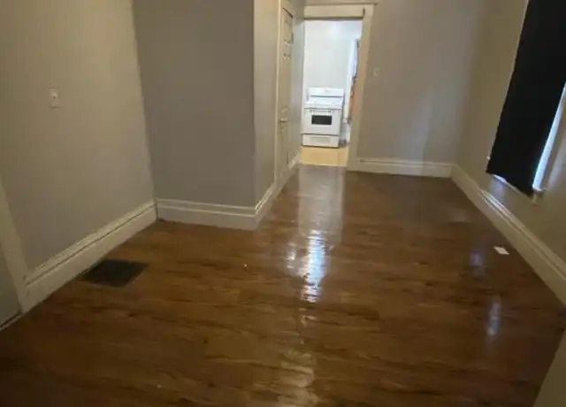 Property at 615 Howard St Unit 2, Carthage, MO, 64836, 1 bed, 1 bath, [object Object]