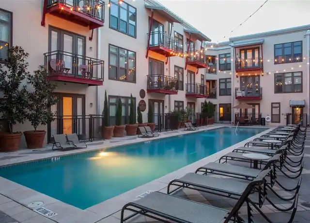 Property at 1618 W 5th St, Austin, TX, 78703, 0 beds, 1 bath, [object Object]
