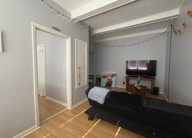 Property at 117 W Phillips St Unit 18, Tyler, TX, 75701, 1 bed, 1 bath, [object Object]