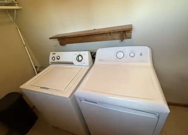 Property at 466 Elm St Unit 466, Wyandotte, MI, 48192, 2 beds, 1 bath, [object Object]