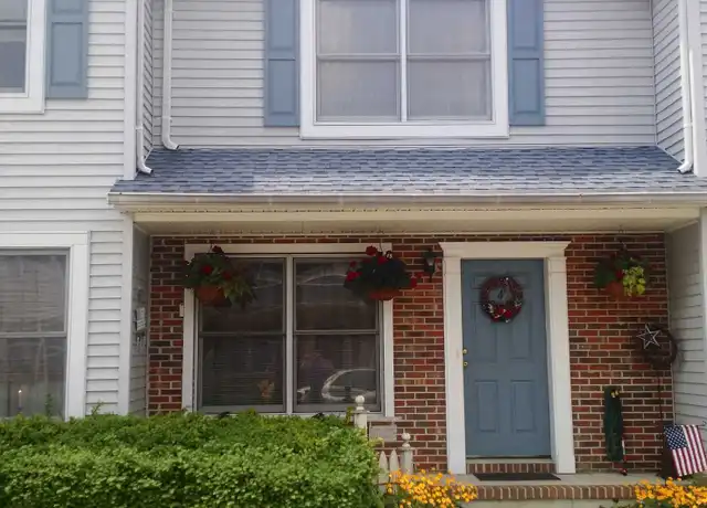 Property at Victoria Village Apartments - Victoria Ln, Hackettstown, NJ, 07840, 2 beds, 1.5 baths, [object Object]