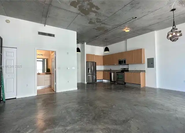 Property at 2100 Van Buren St #517, Hollywood, FL, 33020, 1 bed, 1 bath, [object Object]