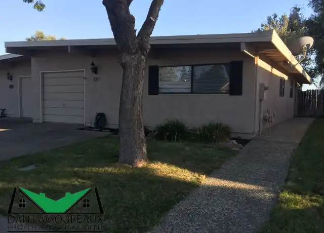 Property at 721 Del Oro St, Woodland, CA, 95695, 3 beds, 2 baths, [object Object]