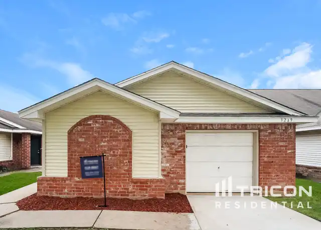 Property at 3219 Kelling St, Houston, TX, 77045, 4 beds, 2 baths, [object Object]