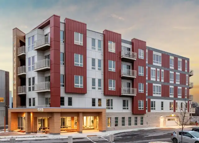 Property at 9150 W Watertown Plank Rd Unit 224, Wauwatosa, WI, 53226, 1 bed, 1 bath, [object Object]