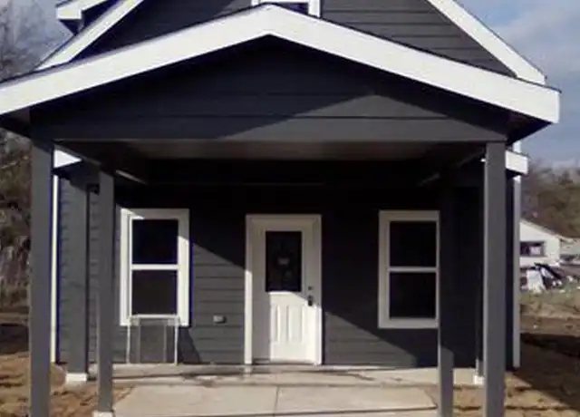Property at 112 W Oak St, Whitewright, TX, 75491, 3 beds, 2 baths, [object Object]