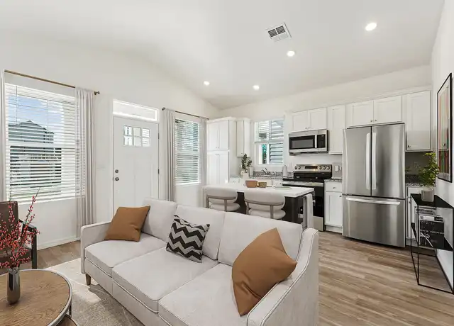 Property at Oak Isle Cottages - 6499 SW 44th Way, Gainesville, FL, 32608, 1 bed, 1 bath, [object Object]