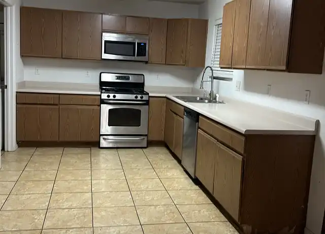 Property at 1913 Mirror Ct, Pueblo, CO, 81004, 4 beds, 3 baths, [object Object]