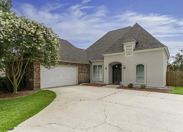 Property at 10741 Hillmont Ave, Baton Rouge, LA, 70810, 3 beds, 2.5 baths, [object Object]