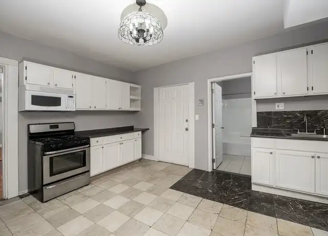 Property at 160 Garland St Unit 4, Everett, MA, 02149, 2 beds, 1 bath, [object Object]
